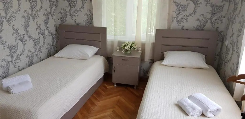 ORJONI-HOTEL