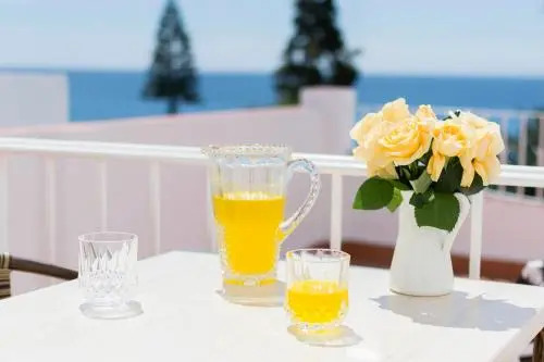 Hostal Residencia Mena