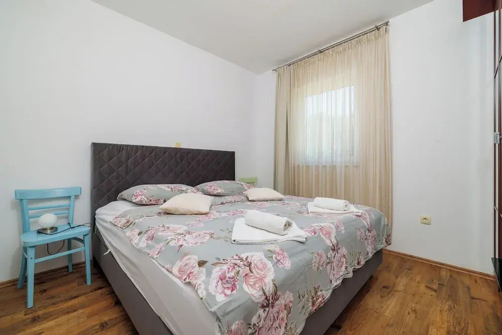 Apartments Snjezana