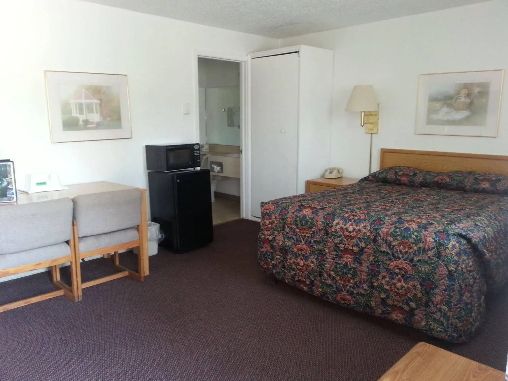 The Crow Peak Lodge