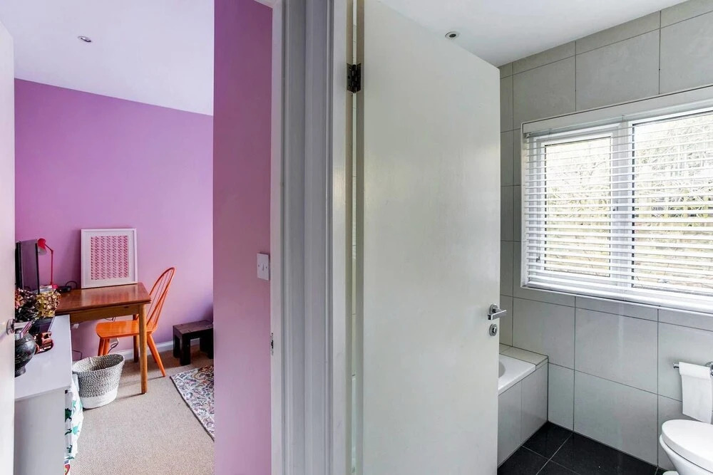 Bright 3 Bedroom Trendy Home by Hampstead