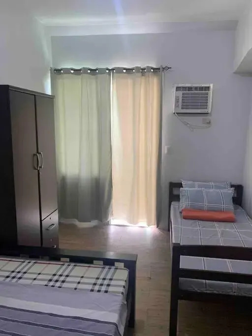 Lovely 1 Bedroom Condo with Balcony