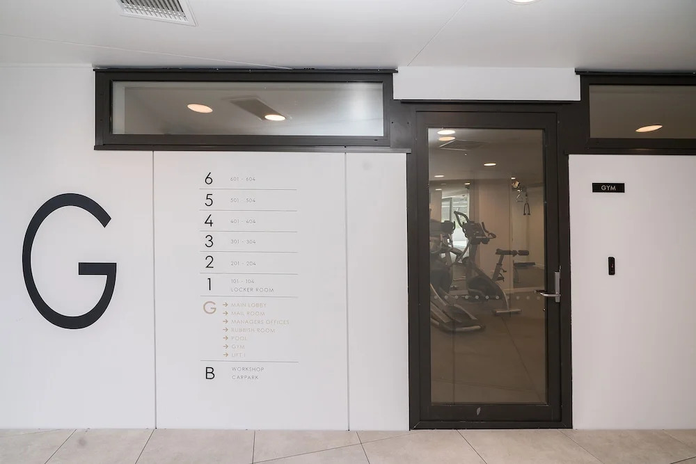 Ivory Newmarket Top Level Modern 2 Bd Apt