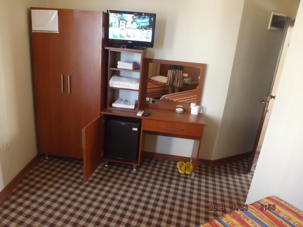 LONDON OTEL
