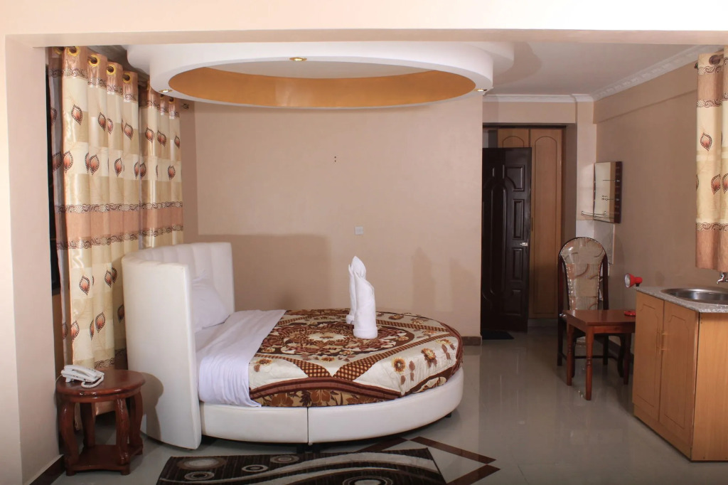Nuru Palace Hotel