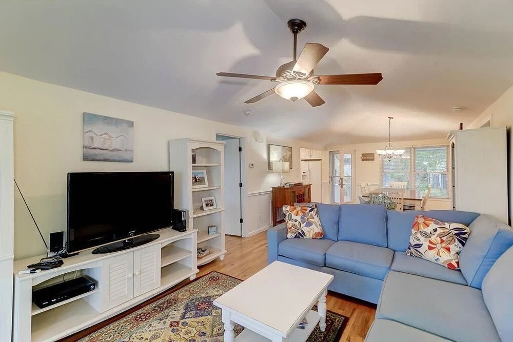 22 Twin Oaks