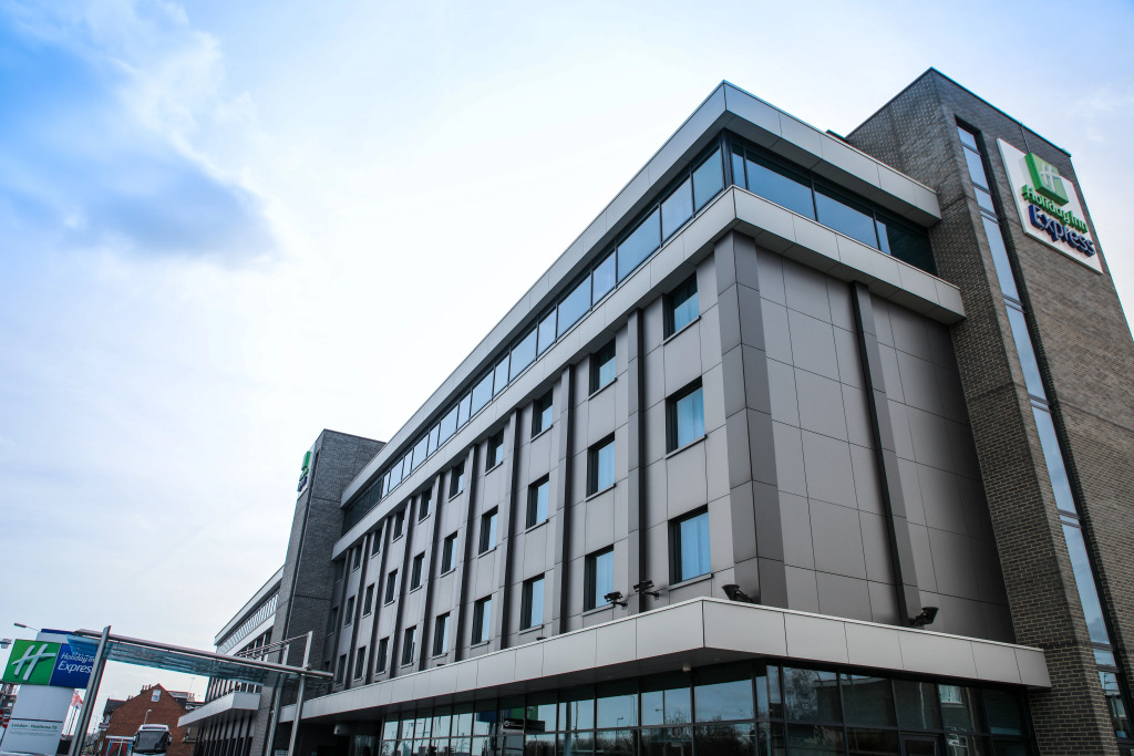 Holiday Inn Express London Heathrow T5 by IHG