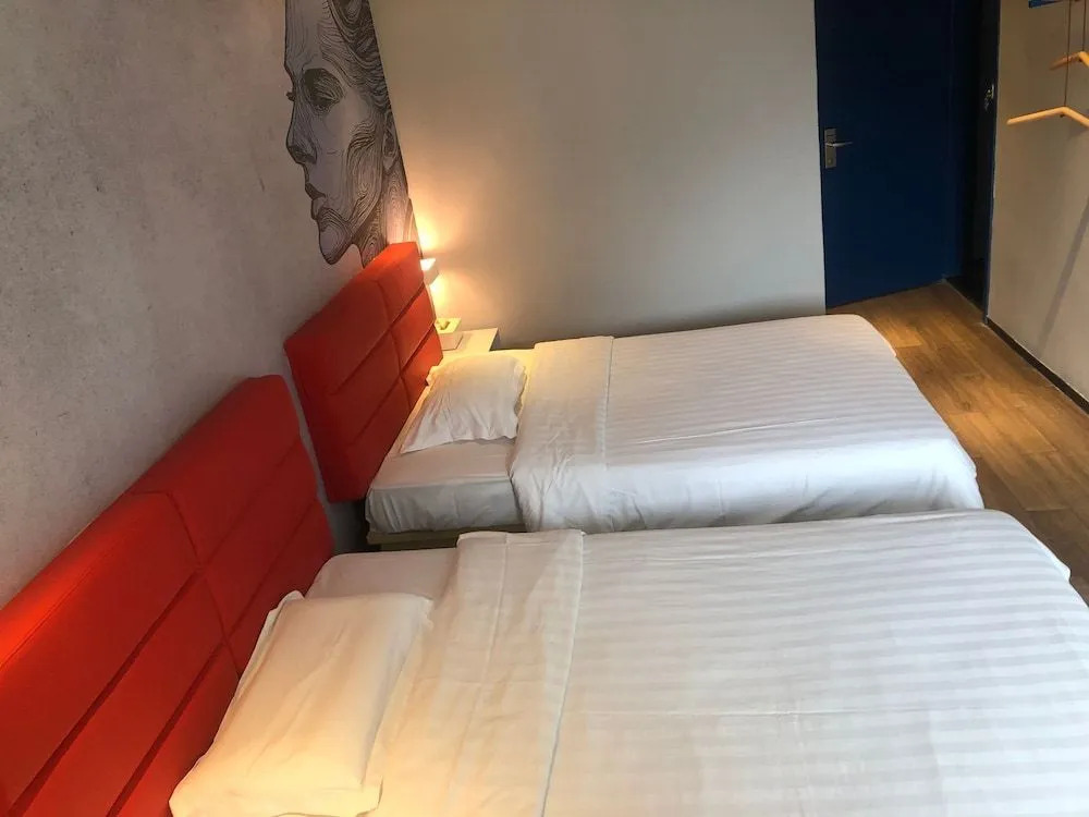 Life Yajo Hotel Xintang Metro Station