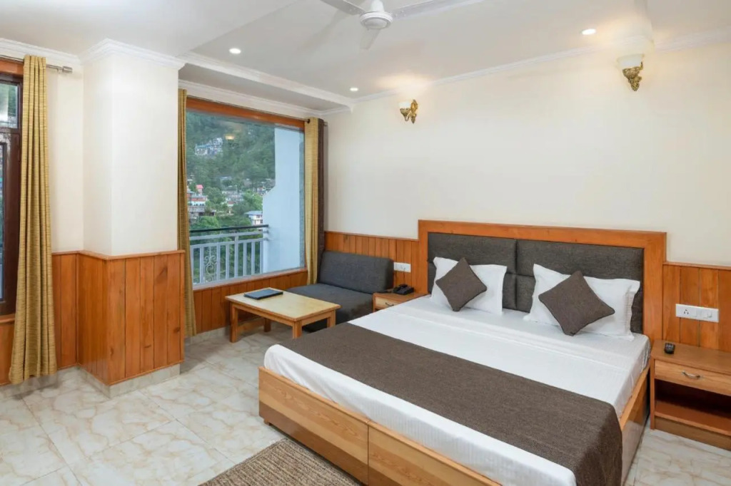 The Posh Hotel near Mall Road with Hassle Free Covered Parking