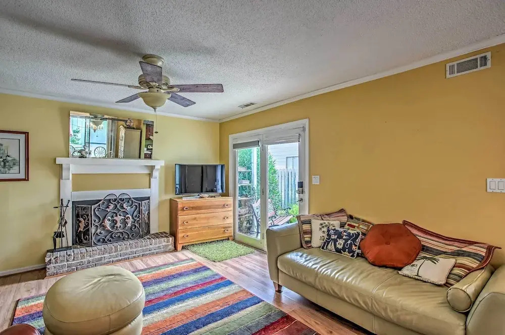 4 Mi to Barefoot Landing: North Myrtle Beach Home