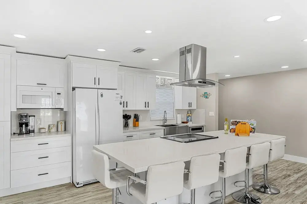 332 Formosa Drive