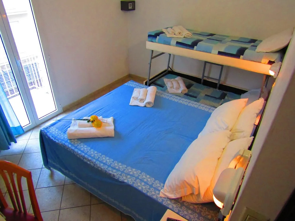 Hotel Smile