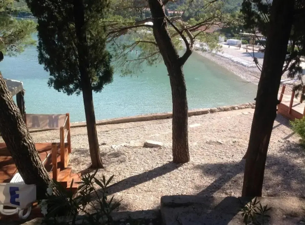 Wonderful Apartment Biserka Near the Beach