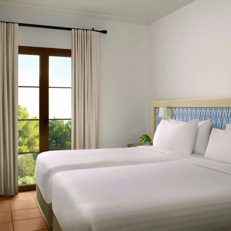 Отель Marriotts Club Son Antem