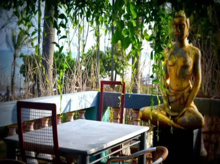 Beach Bubbles - Auroville Beach Resort