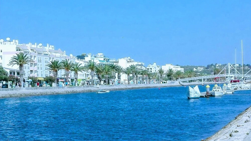 Apartment With one Bedroom in Lagos, With Wonderful sea View, Furnishe