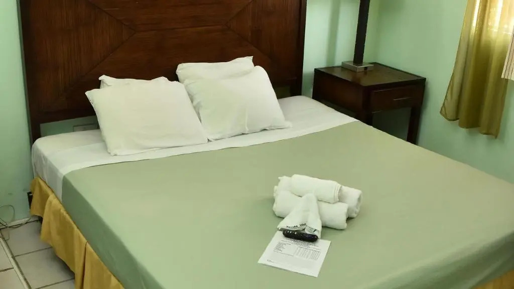 Room in Guest Room - Aanola Villas 6a Tranquil Privy Bedroom