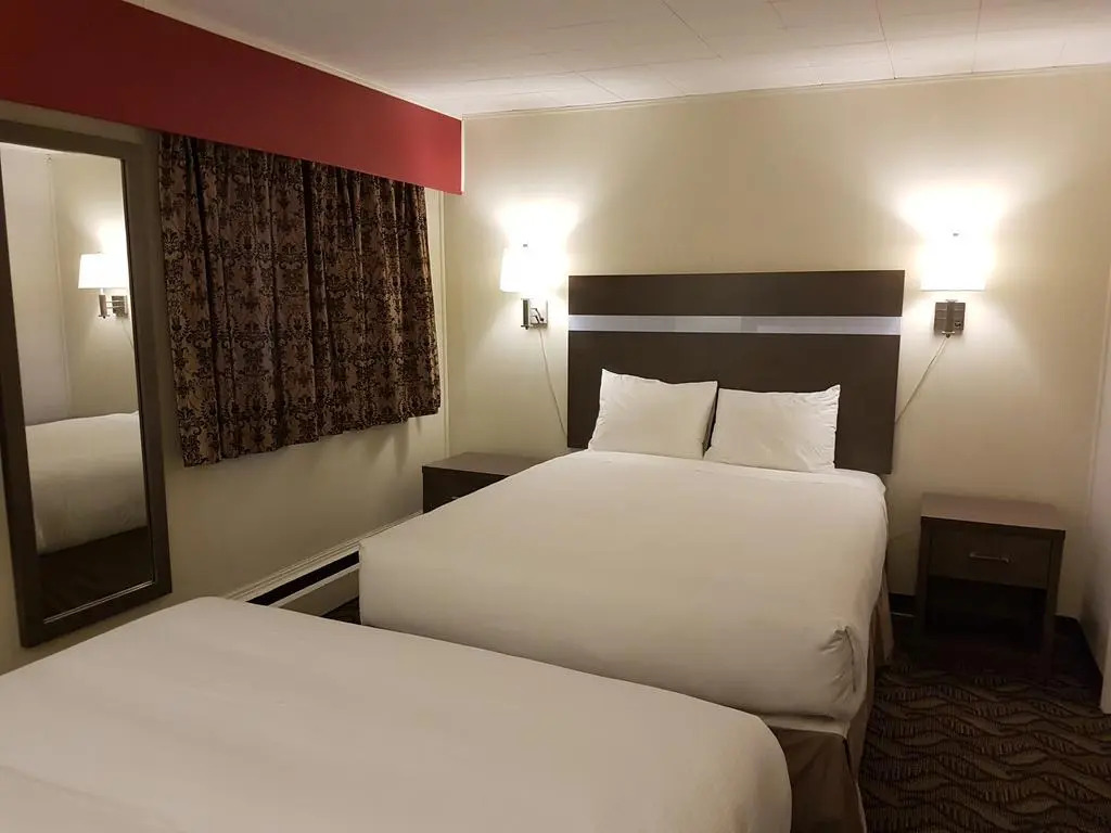 Holiday Motel & RV Resort