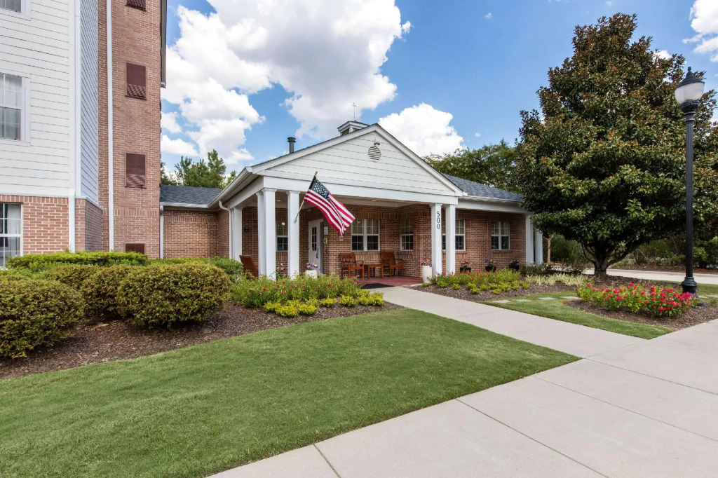 Suburban Studios Birmingham Homewood I-65