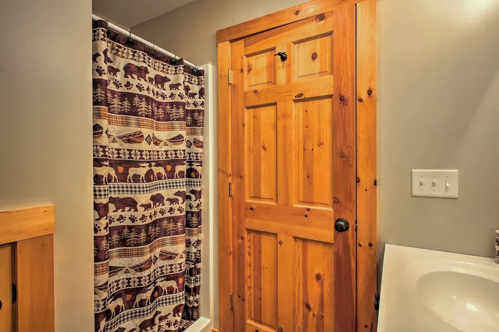 Secluded Conway Home w/ Theater Room & Hot Tub!