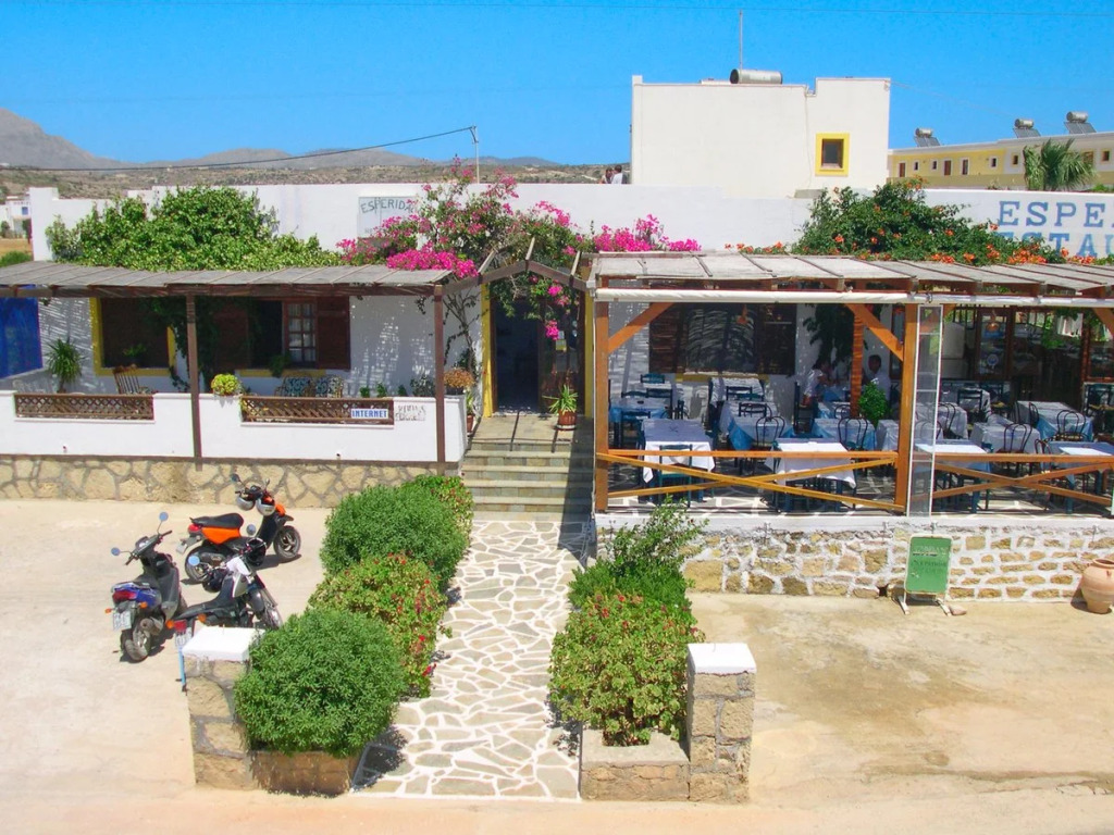 Esperida rooms & studios