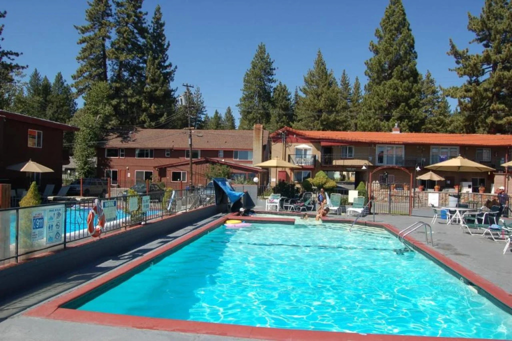 Crown Motel