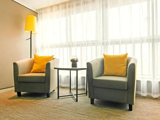 Homeinn Plus Hotel (Kunshan International Exhibition Center Huaqiao Subway Station)