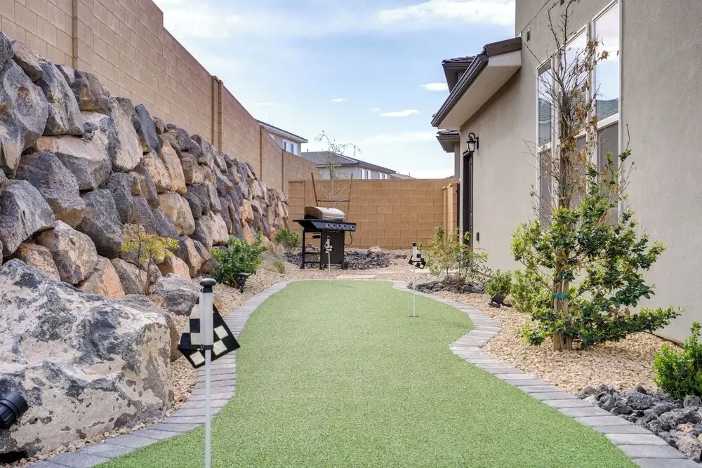 12 Mi to Sand Hollow: Spacious Home w/ Game Room