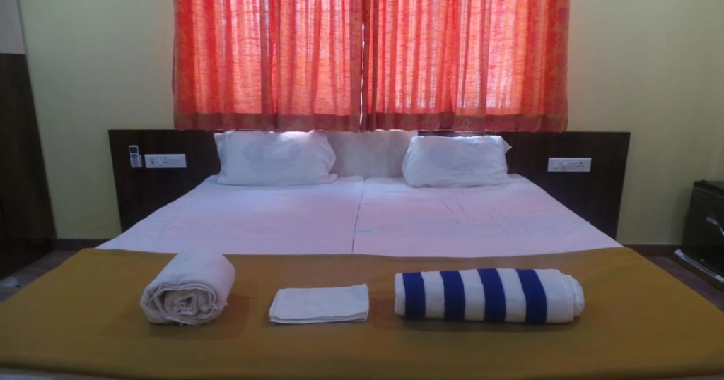 Meera Motels & Residency