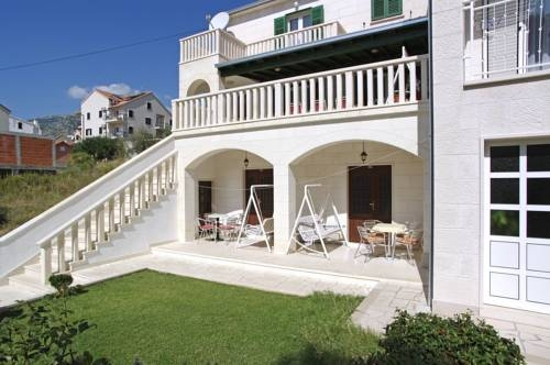 Adria Apartments