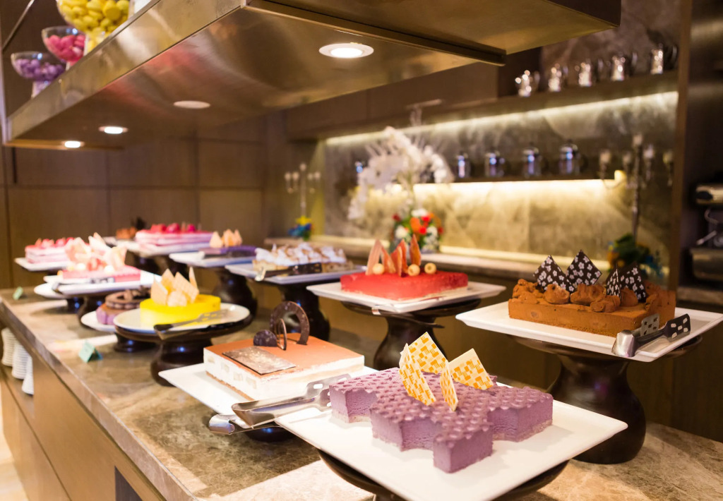 Courtyard by Marriott Gurugram Downtown