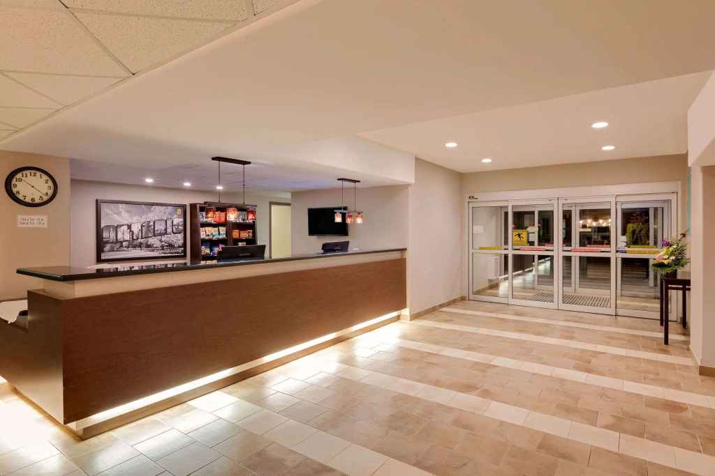 Super 8 by Wyndham Kapuskasing
