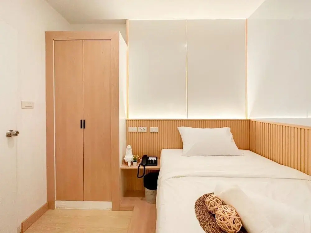 Thrive Hotel