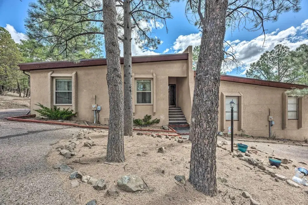 Alto Condo w/ Deck: 2 Mi to Ruidoso Winter Park!