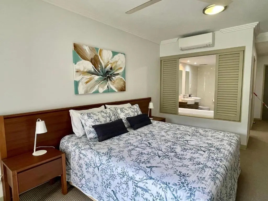 Lovely 1 Bedroom Studio Apartment with Pool.