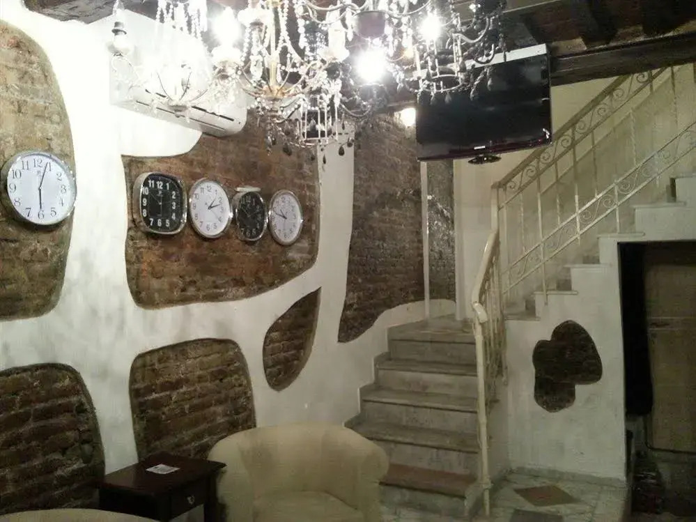 Mazzini 16 Downtown