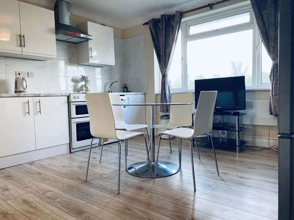 London Lodges