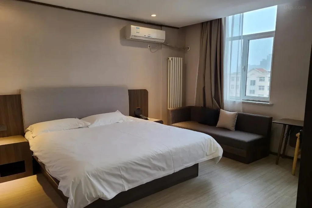 Ripple Hotel (Rizhao Lecheng Huoche)
