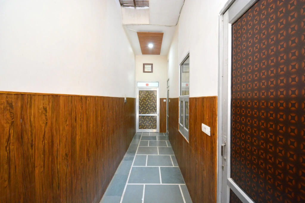 OYO 47178 Pakko Inn