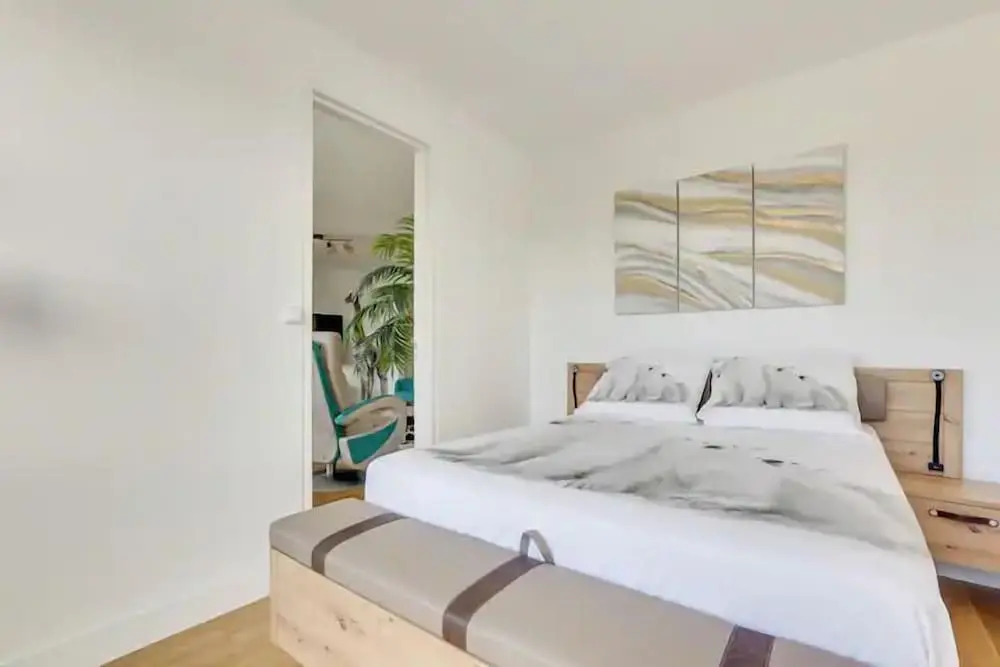 Paris luxury apartment Eiffel Tower View