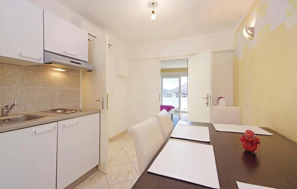 2 Bedroom Gorgeous Home In Baska Voda