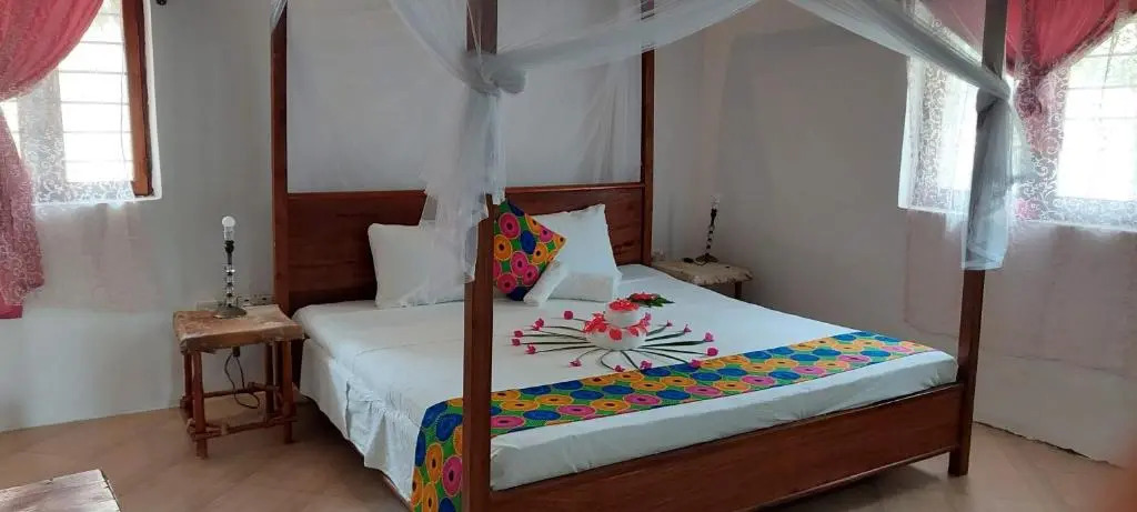 Mawimbi Bungalows