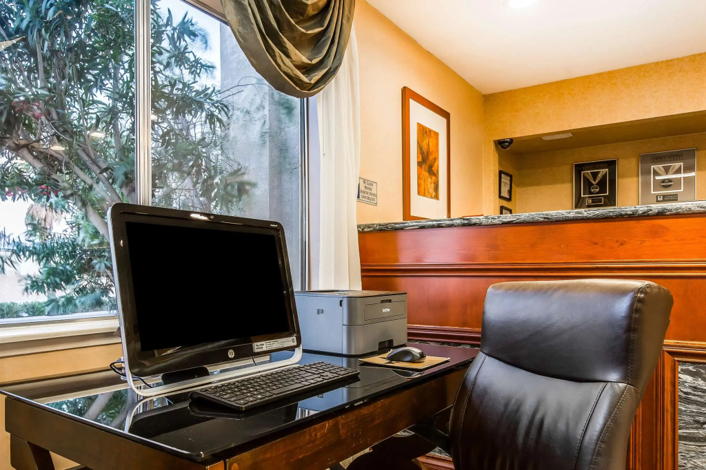 Quality Inn Near China Lake Naval Station