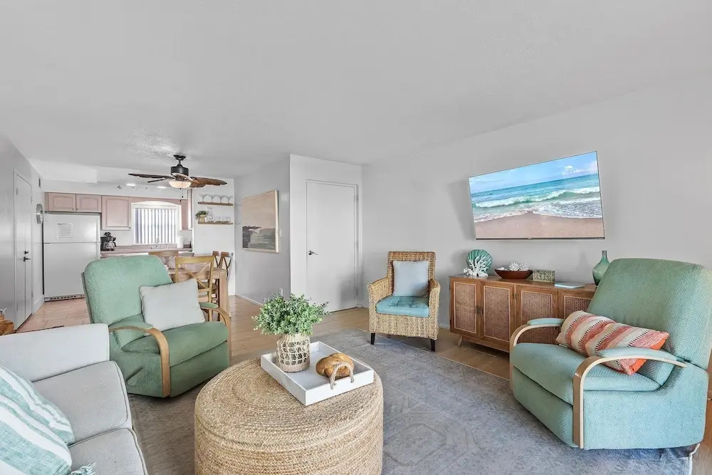 Colony Beach Club 121