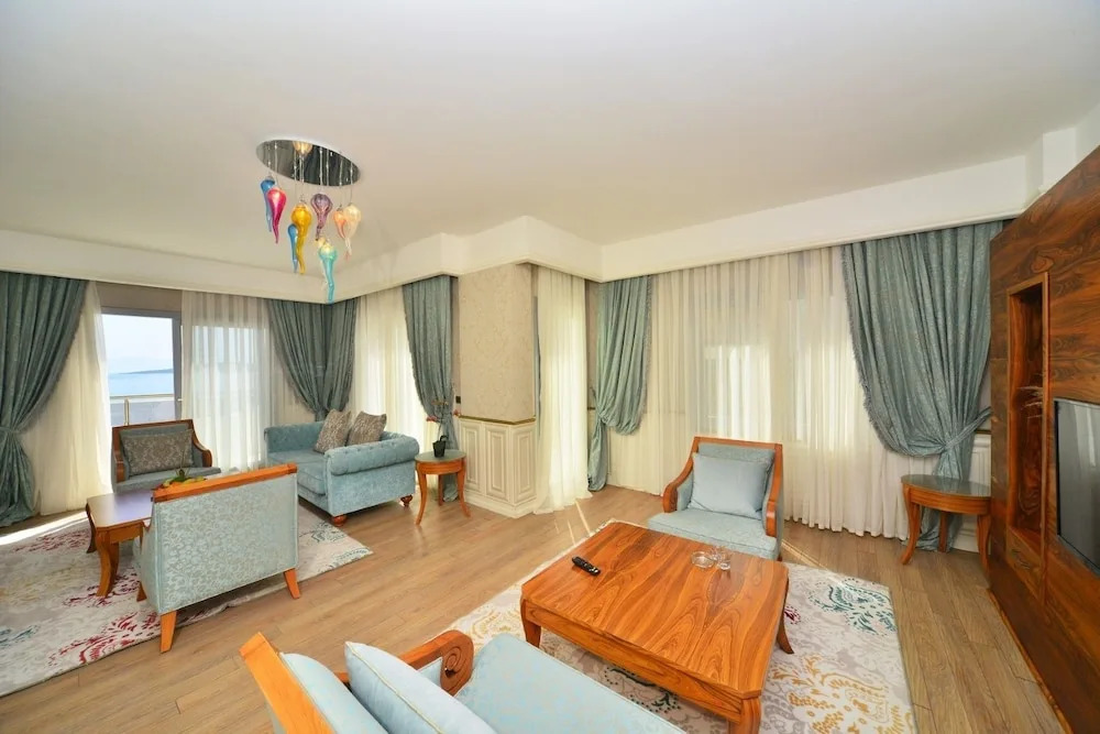 The Qasr Family Halal Resort Suite & Spa - All Inclusive