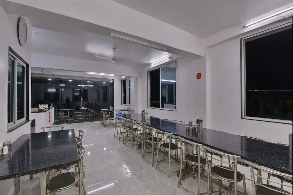 OYO 10295 Hotel Yatung