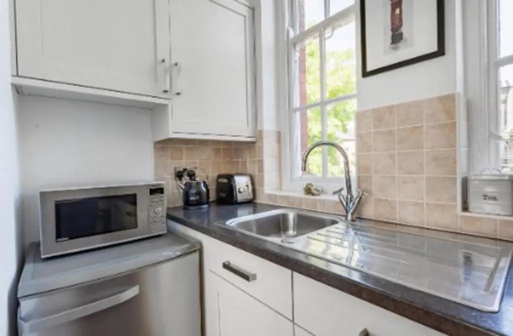 Warwick Post Office Apartment