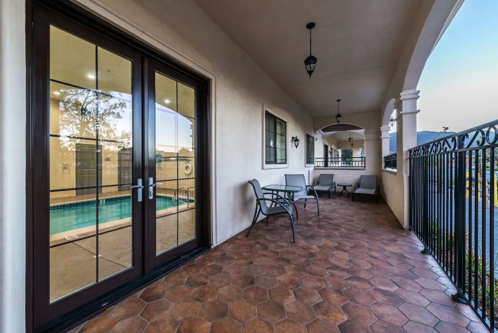Best Western Plus Temecula Wine Country Hotel & Suites