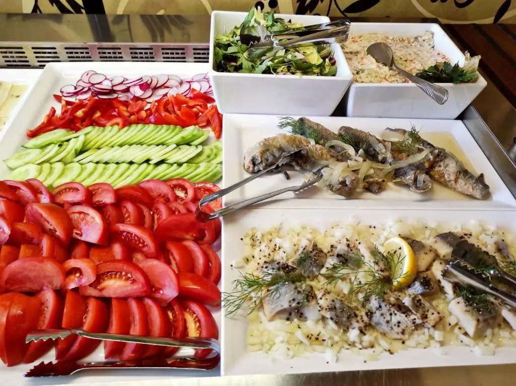 Złota Jesień Restauracja i Noclegi nad jeziorem