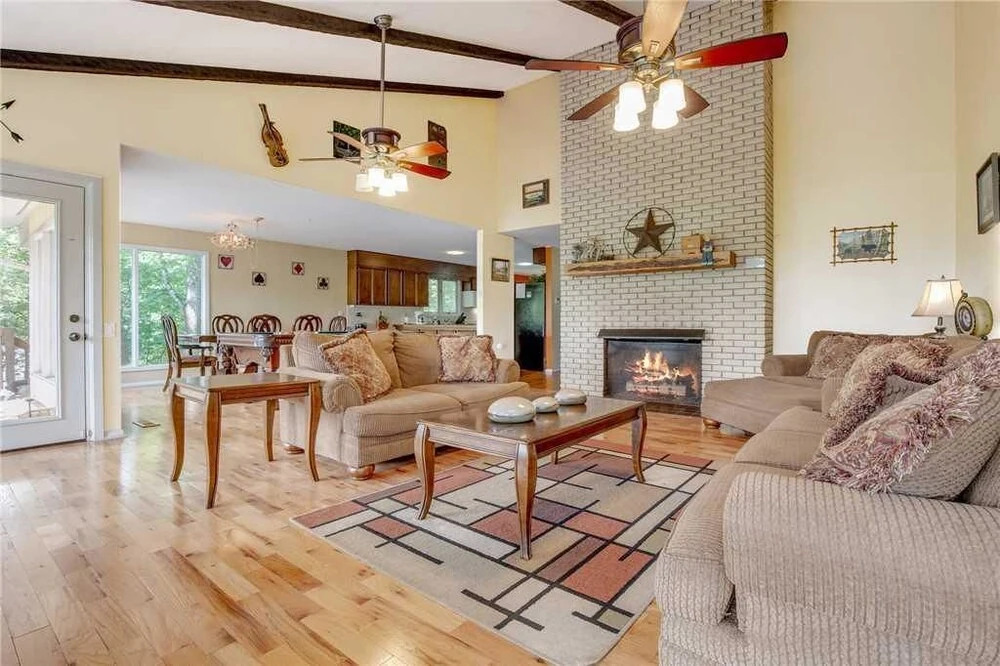 NeverEnding View 3 Bedroom Home with Hot Tub